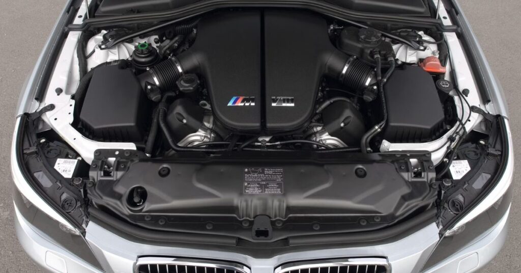 BMW M5 Engine