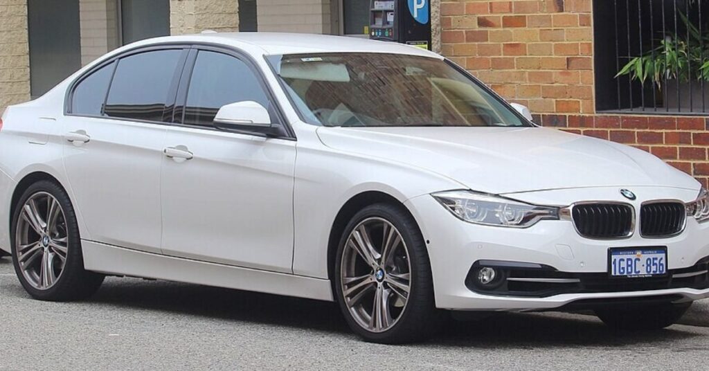 BMW F30