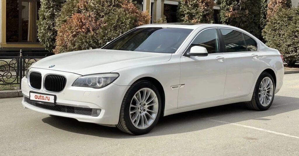 BMW 740i